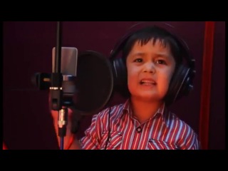 teen samarkand boy sings in farsi.